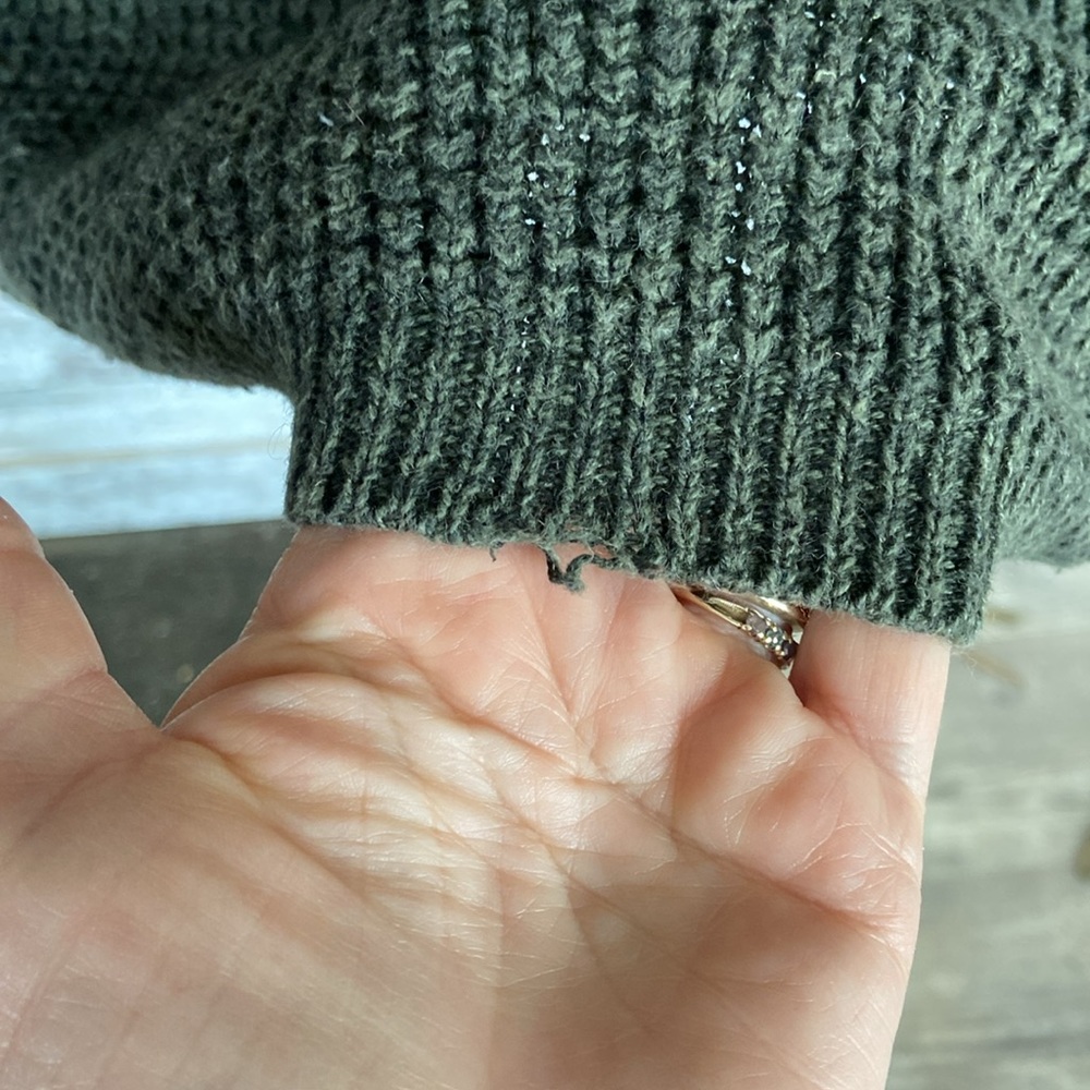Men’s Vintage American Eagle Sweater - Picture 3 of 8